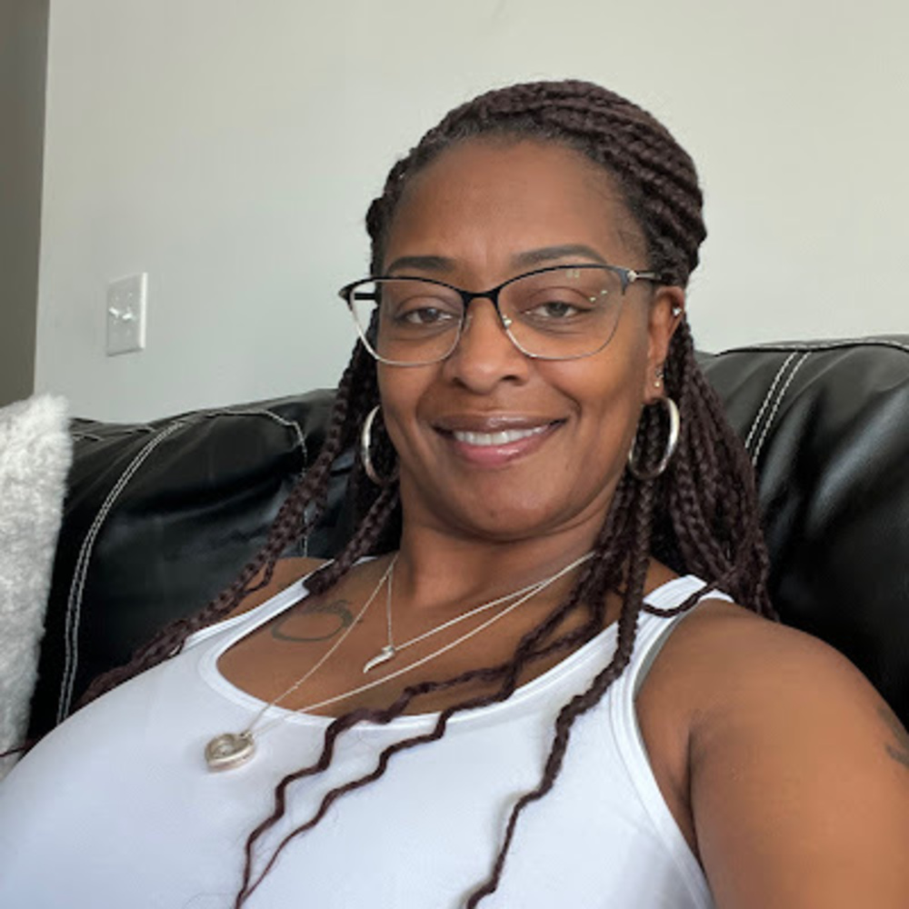Meet your Posher, Sharon